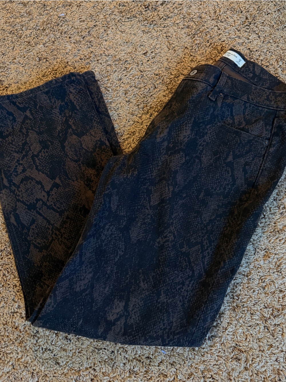 Abercrombie & Fitch black brown snake print Baggy Low Rise Jeans